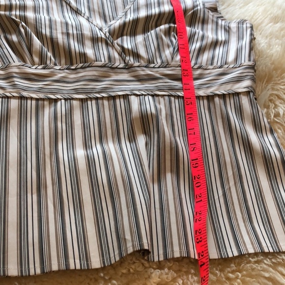 Fitted stripped top with cap sleeves size L - Picture 6 of 7